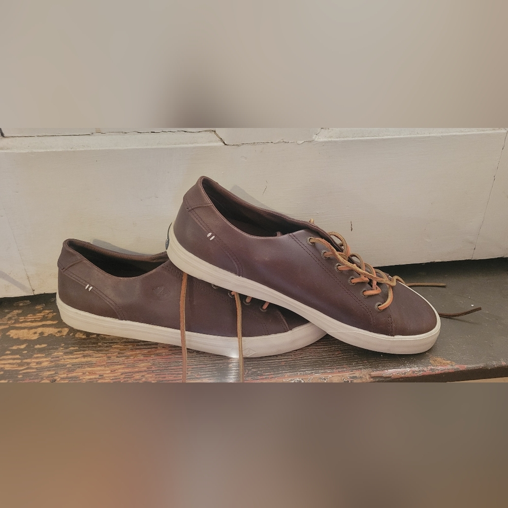 mMen's Brown Leather sperry Top Slides like new size 11